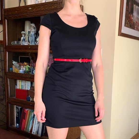 NWOT Monteau little black dress, size Small - Picture 3 of 5